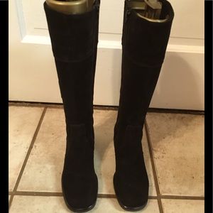 Black suede waterproof boots by La Canadienne.